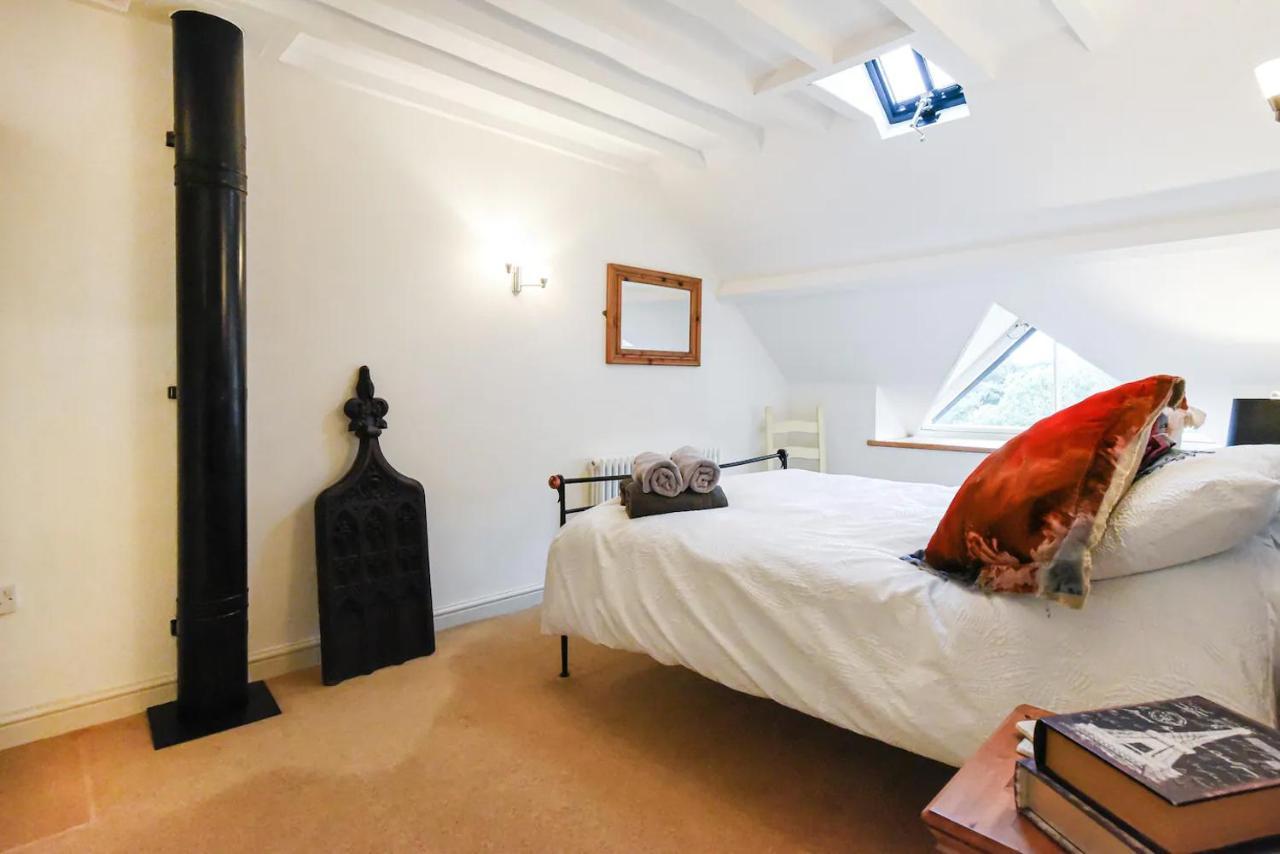 Converted Chapel, Stunning Sea & Mountain Views! Penmaenmawr Exterior photo